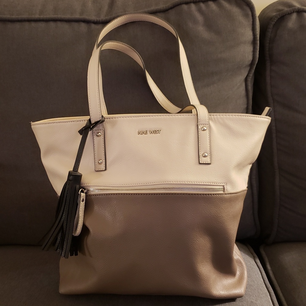 🎁SALE🎁EUC Nine west handbag